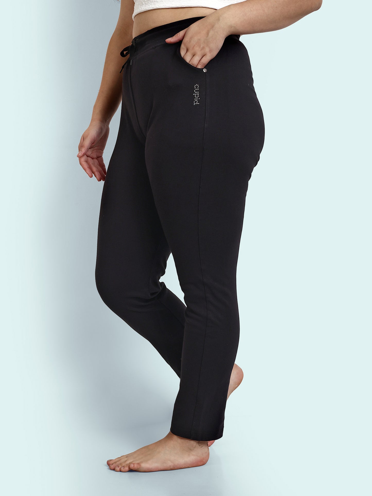 Women's Solid Comfortable Track Pants