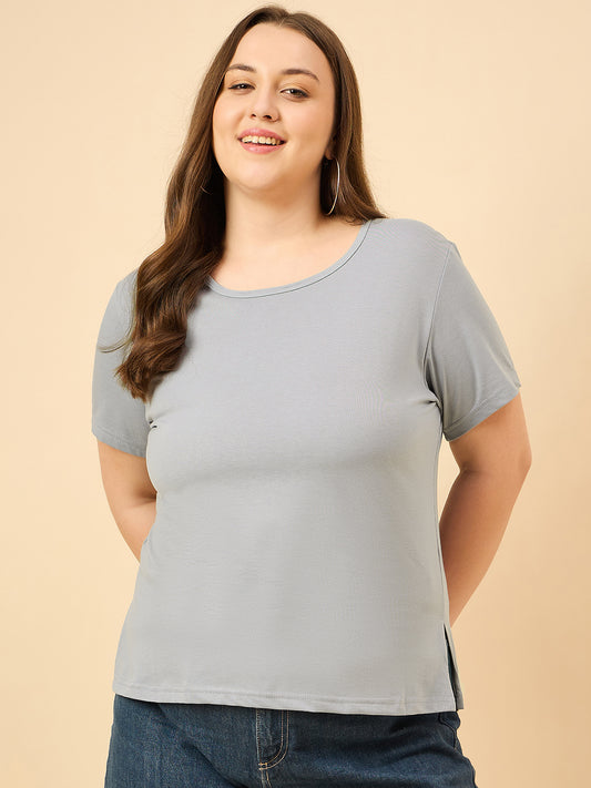 Plain cotton T-shirt for curvy women