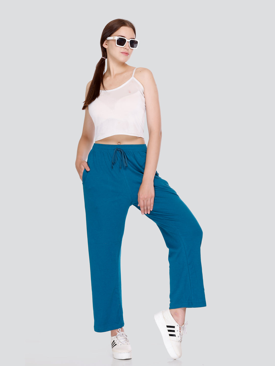 Women's Solid Relaxed Fit Trackpant