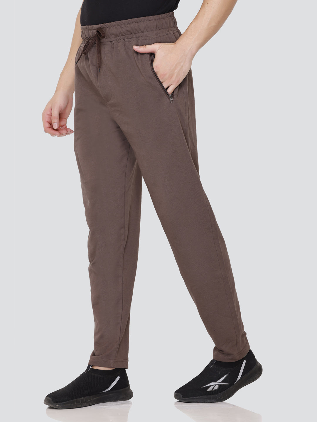 Men's Solid Slim Fit Mid-Rise Regular Track Pants