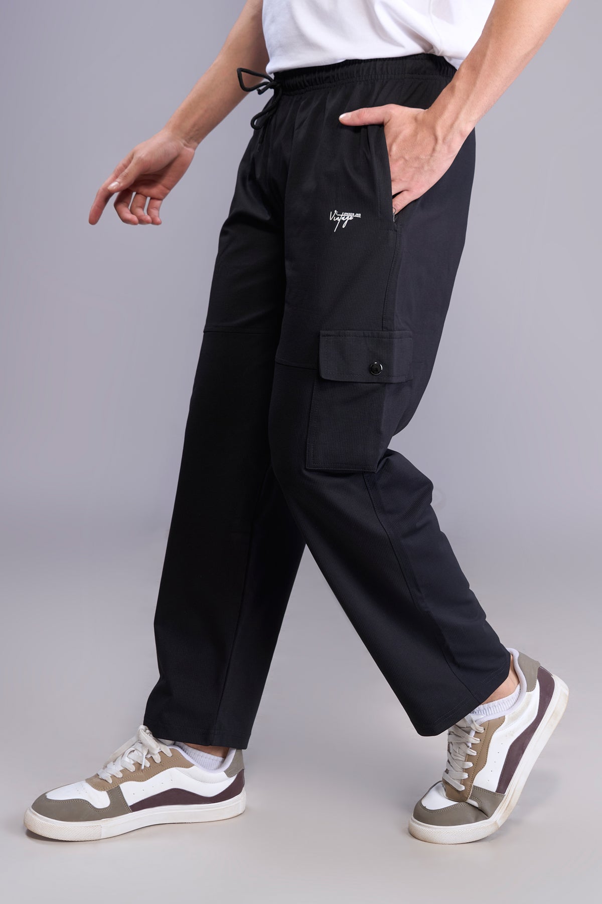Cotton cargo casual pants in black for men