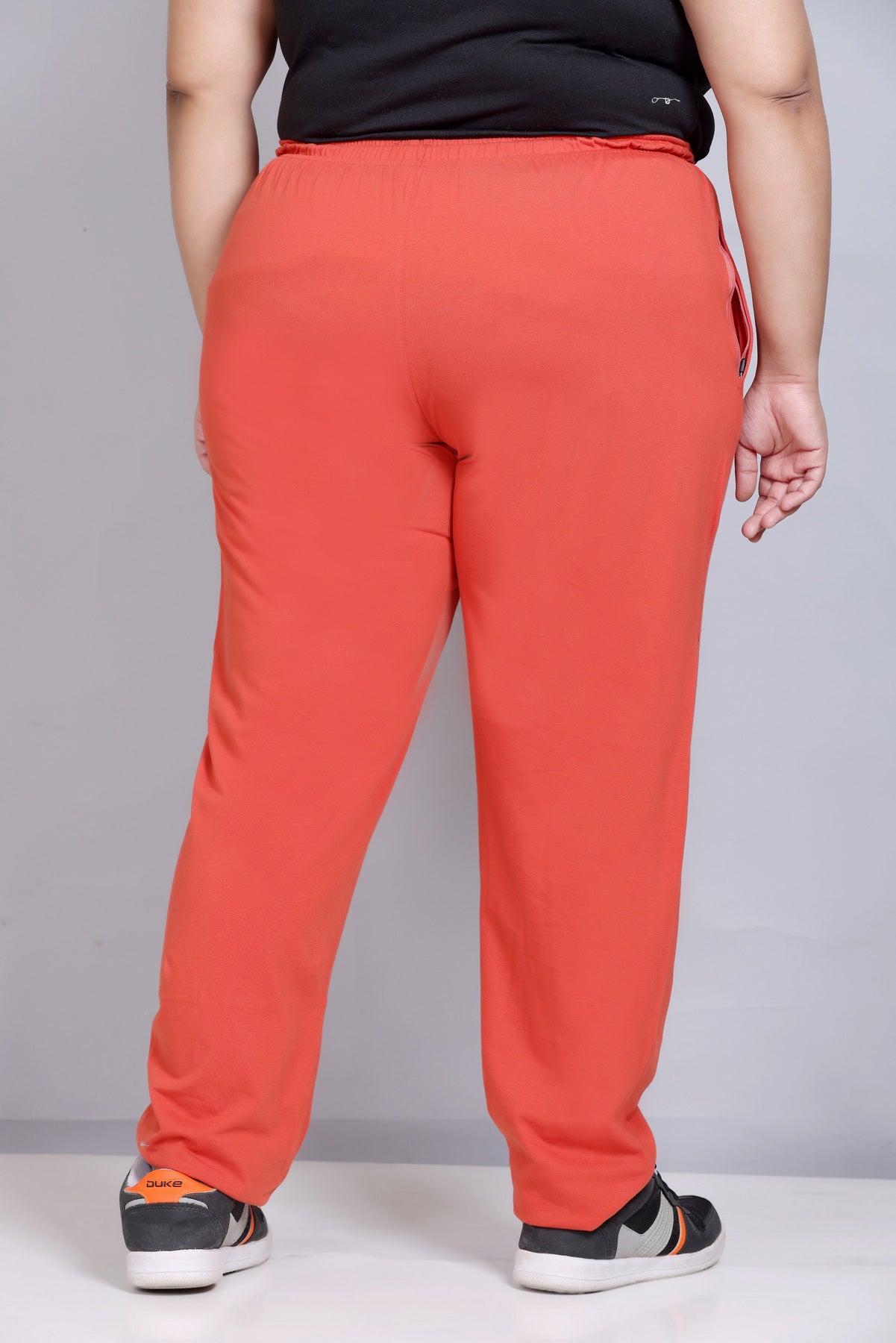 Women's Solid Straight Fit Track Pants