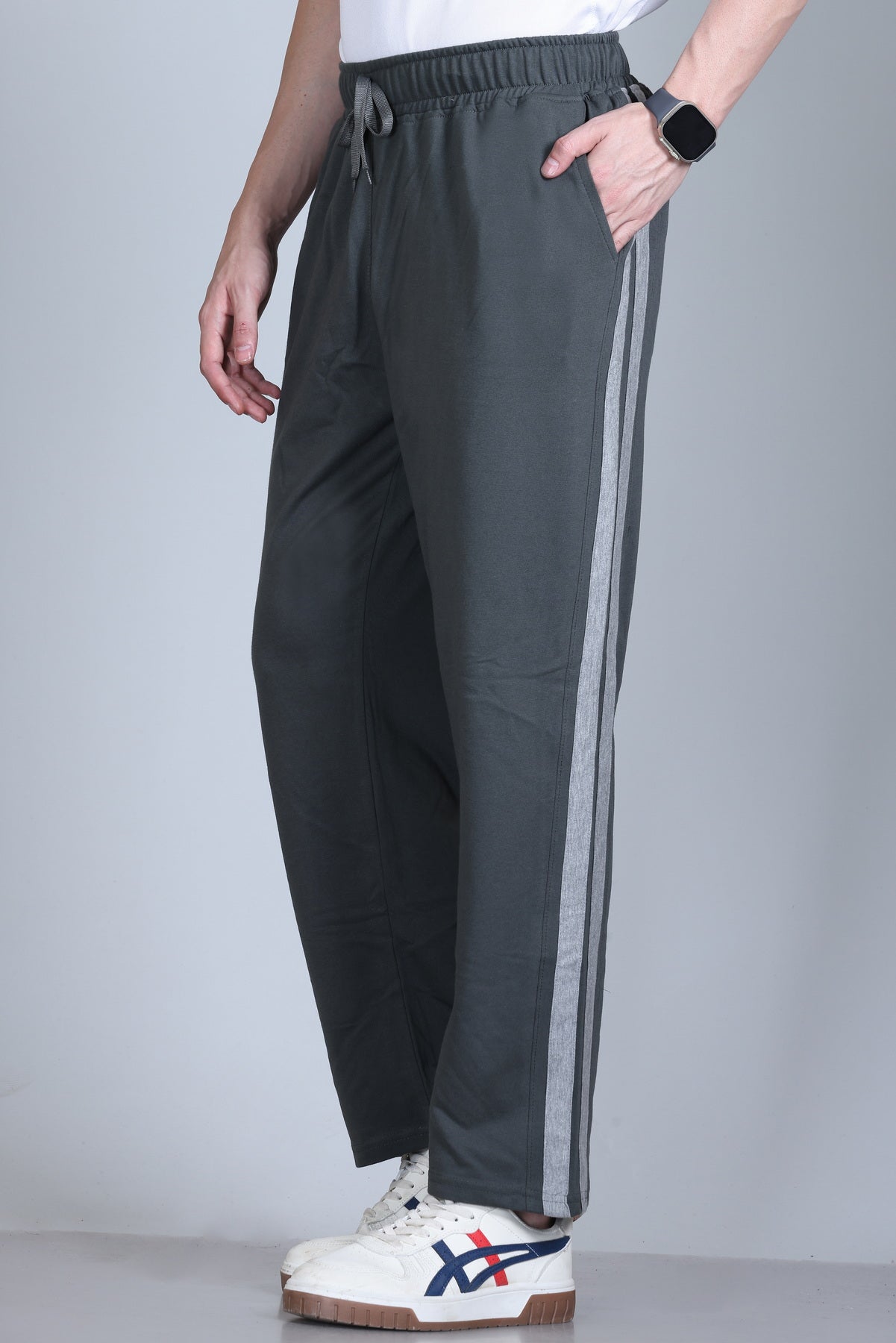 Jinxer Men Side Striped Straight Fit Trackpants