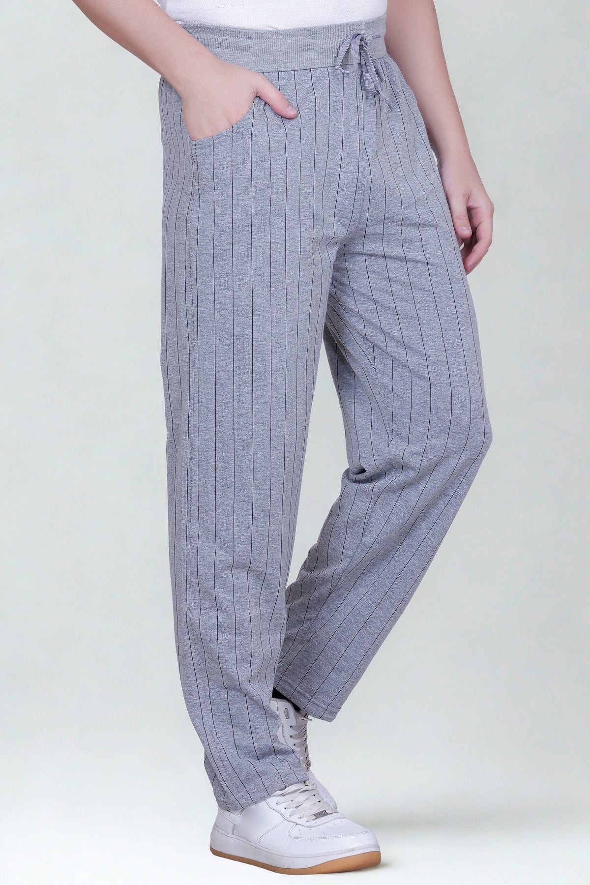 Jinxer Men’s Black Striped Straight-Fit Cotton Trackpant-Grey