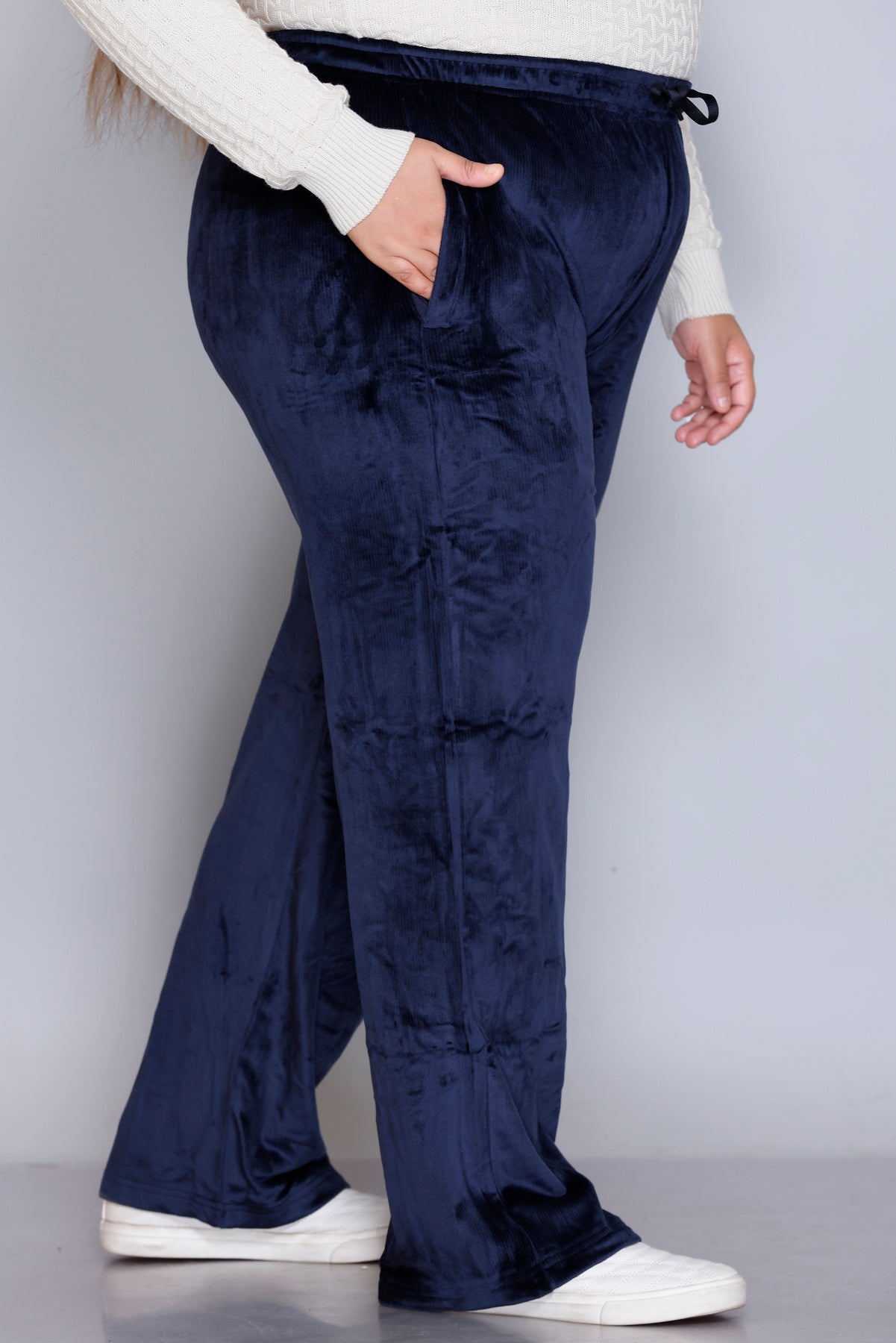 Winter Cotton Velvet Pyjamas For Women - Navy Blue