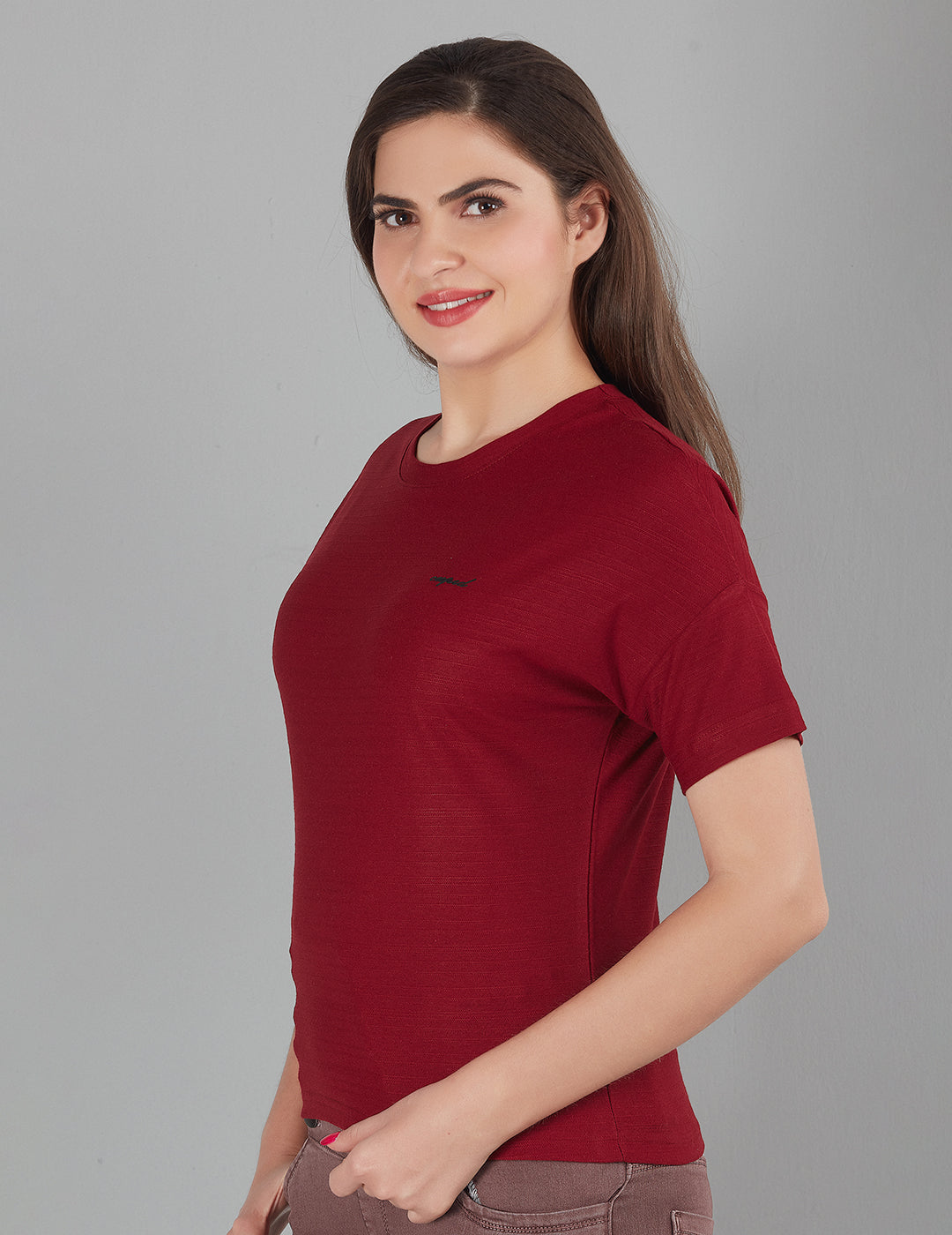 Stylish Comfy Ruby Red Plain Cotton Short T-Shits For Women At Online