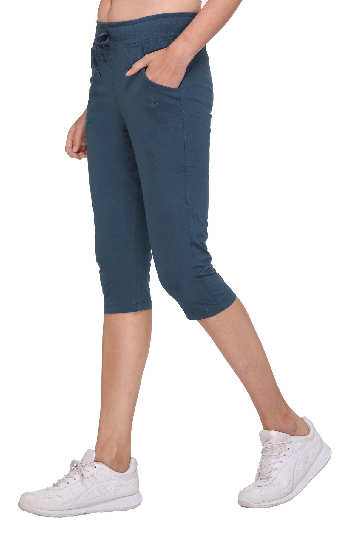 Cotton Capris For Women - Half Pants Pack Of 2 (sky Blue & Black